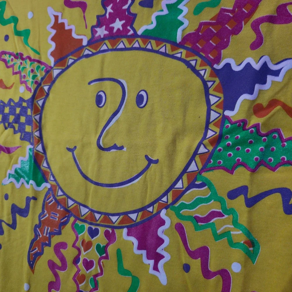 Copper Key Kids Yellow Sun Graphic Short Sleeve T-Shirt Size M